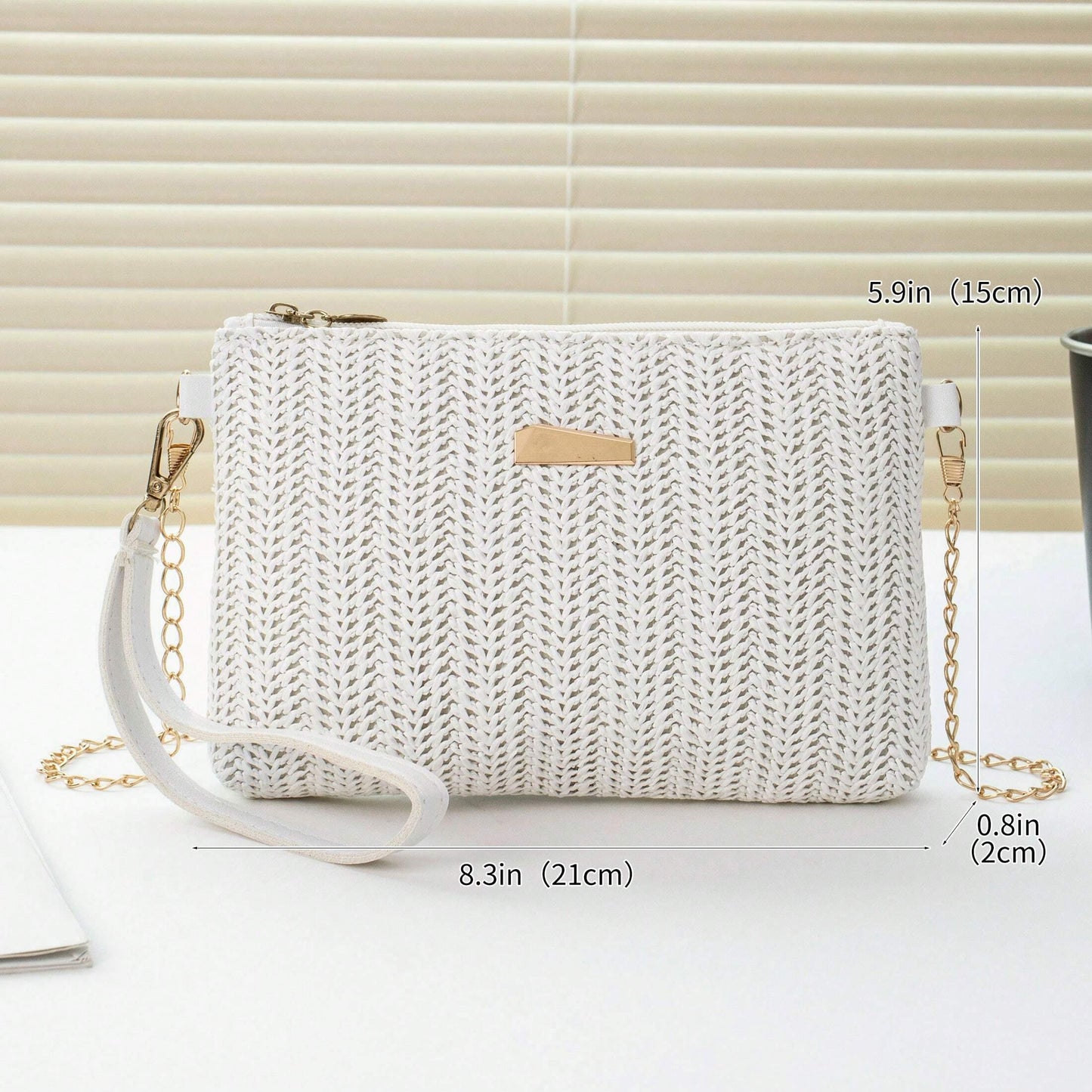 Chic Straw Shoulder & Crossbody Bag. Perfect for Beach and Summer Outings