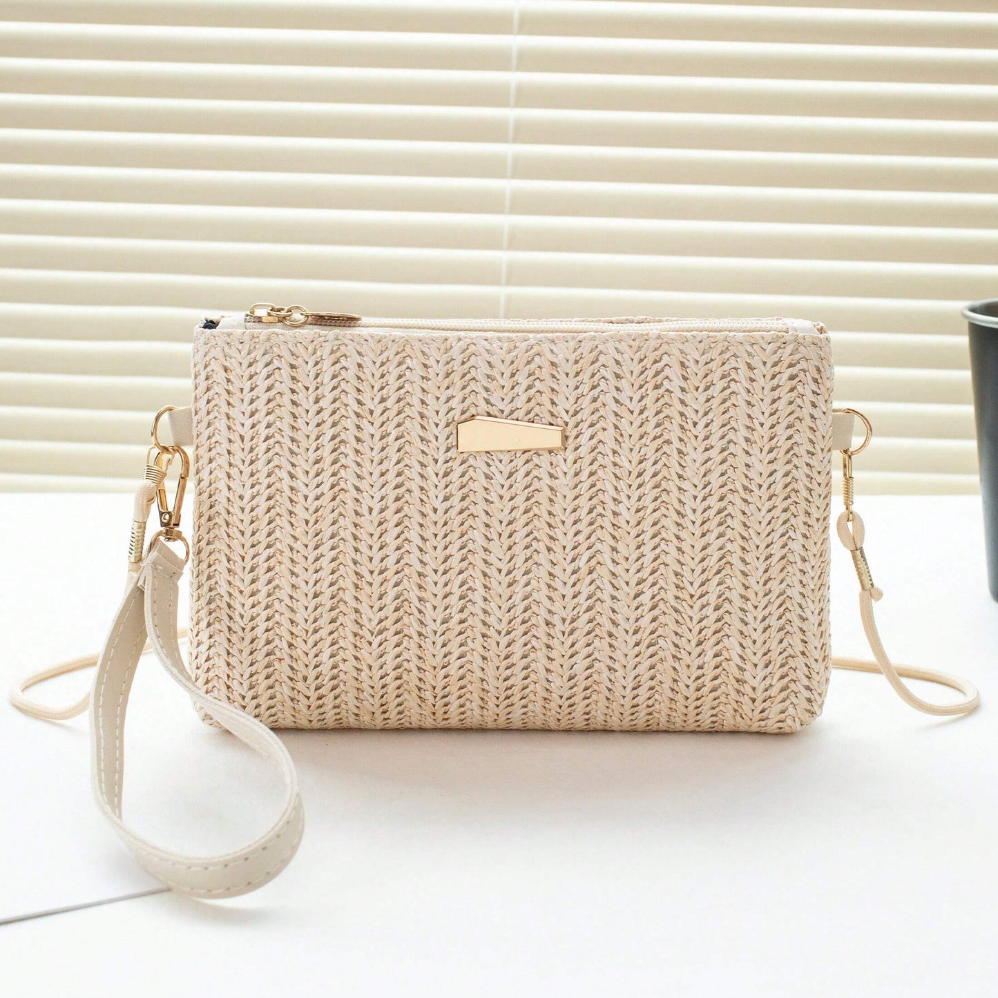 Stylish Woven Shoulder & Crossbody Bag. Perfect for Summer and Beach Vacations
